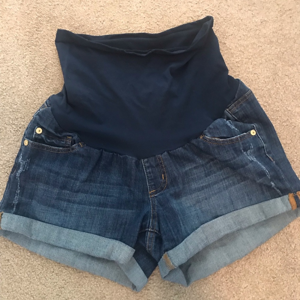 A pea in the pod shorts